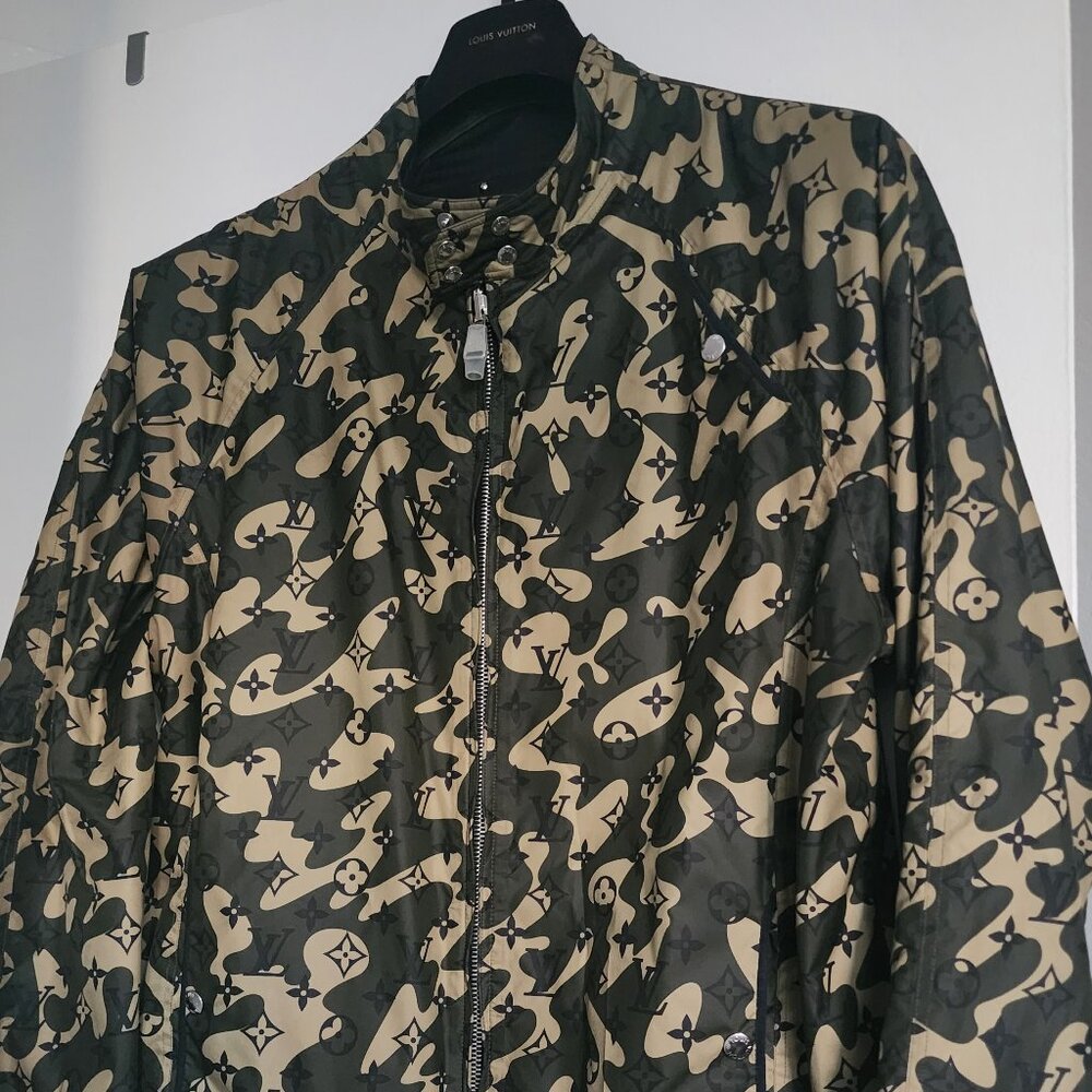 LOUIS VUITTON x TAKASHI MURAKAMI - RARE AND AUTHENTIC REVERSIBLE MONOGRAMOUFLAGE